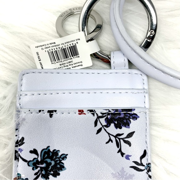 NWT $39 Vera Bradley Faux Leather Bracelet Keyring Card Case Merry Mischief Snow - Picture 5 of 7